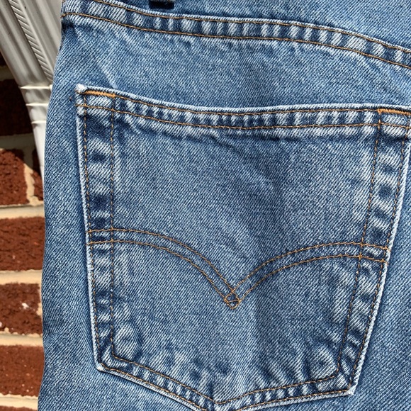 Men’s Levi Jeans - Picture 5 of 7